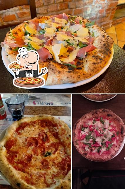 Prenditi una pizza a Antica Osteria sul Naviglio