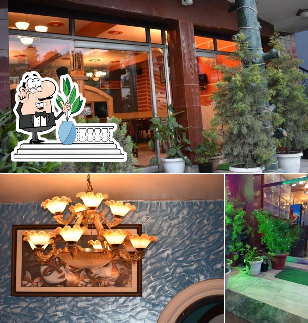 Check out how Hari Restaurant And Cafe Hub looks outside