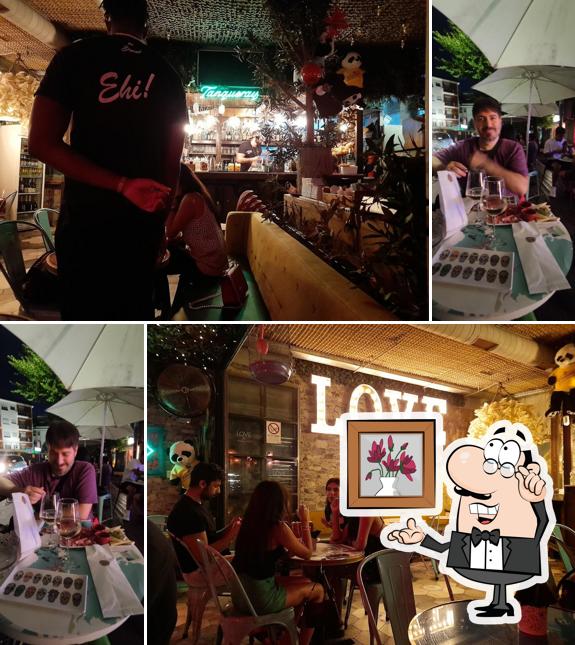 Gli interni di Love Bar
