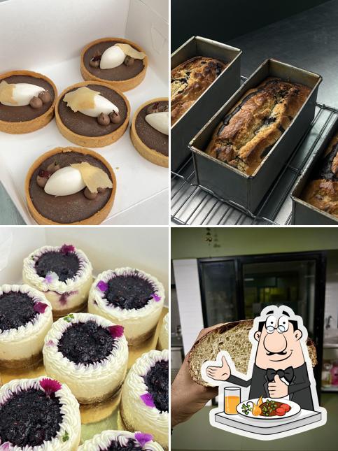 Food at No Meat Naan, Coffee Shop, Bakery & Patisserie