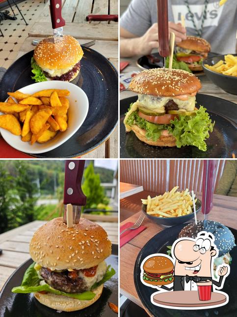 Ordina un hamburger a Cholehof Burger & Menüs