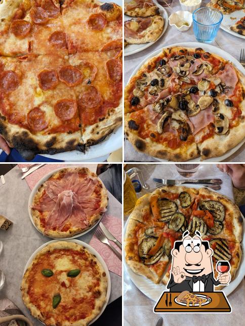 Prenditi una pizza a Trattoria da nonna Cochia