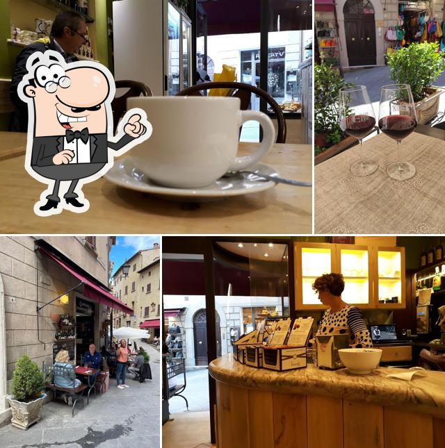Gli interni di Bar Enoteca Piazza Delle Erbe