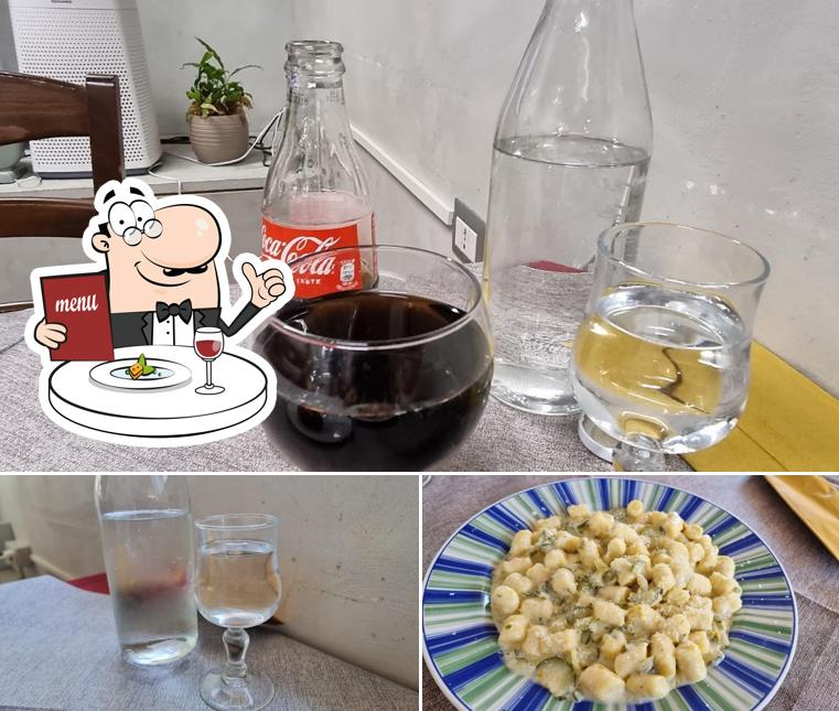 Platti al "FORTINI EVOLUTION" BAR & TAVOLA CALDA + Servizio Fotocopie (Pinsa-Panini–Hamburgher–Apericena)