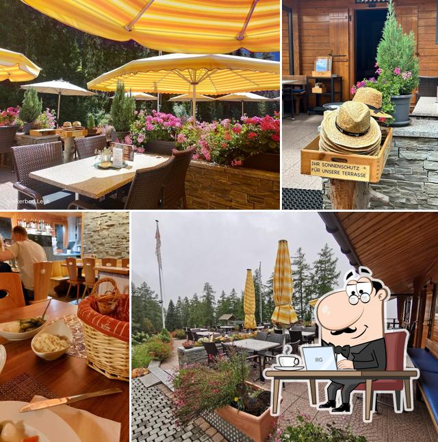 Gli interni di RESTAURANT WEIDSTÜBLI - DAS BERGRESTAURANT IN LEUKERBAD