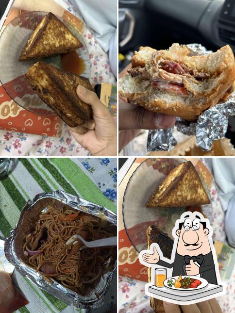 Pulled pork sandwich at Meat In The Pit: Gehra Lokal