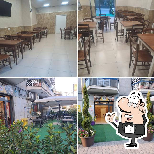 Dai un'occhiata agli interni di Giulio' s pizza