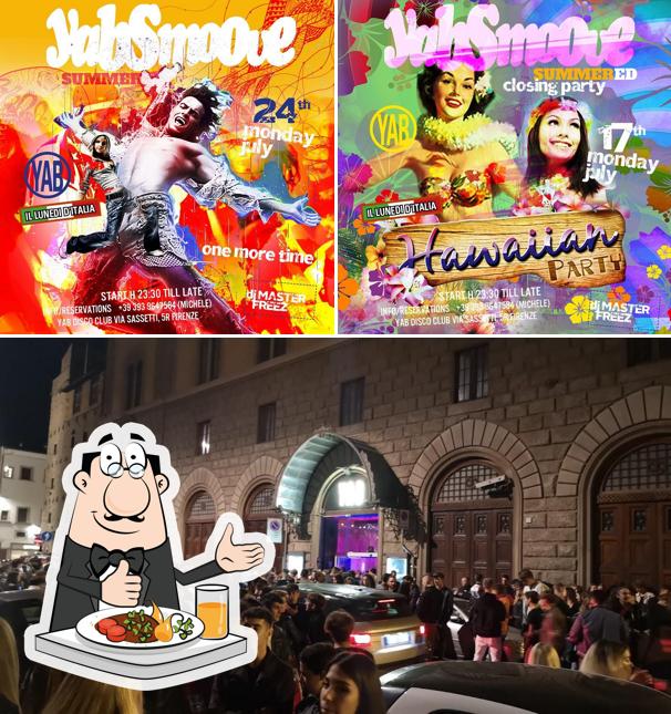La immagine della cibo e esterno di YAB Discoteca Firenze