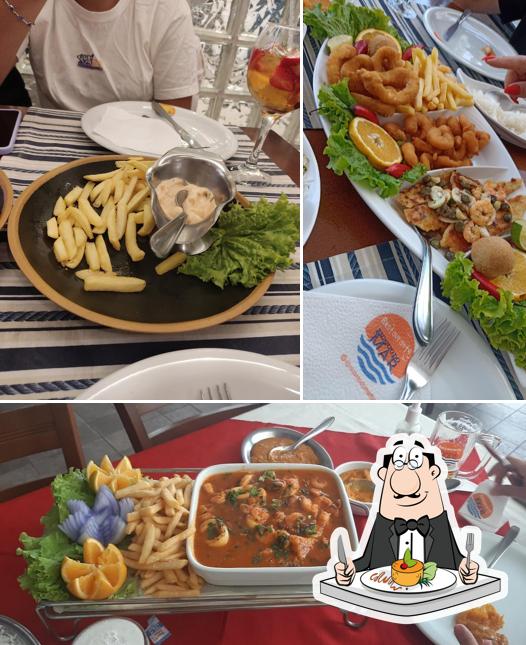 Comida em Restaurante Recanto do Mar