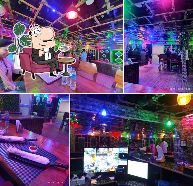 The interior of Kanchanjanga Resort & AC family restaurant