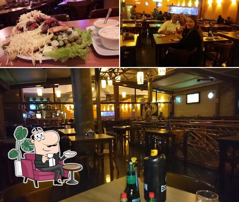 O interior do Boteco Pinguim Assis Brasil