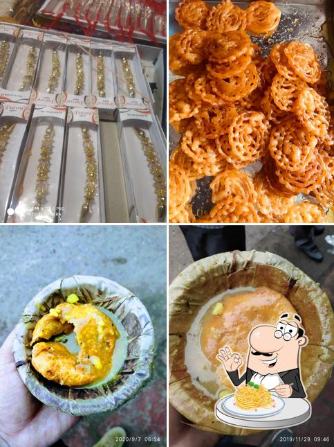 Spaghetti carbonara at Oma Pahalwan Kachodi Wale