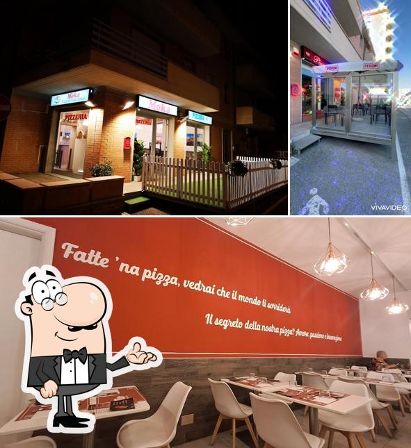 Siediti a un tavolo di MOKA MO Pizza, Panini e... Cecina