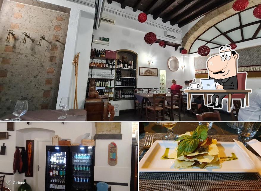 Siediti a un tavolo di Sa Domu Sarda