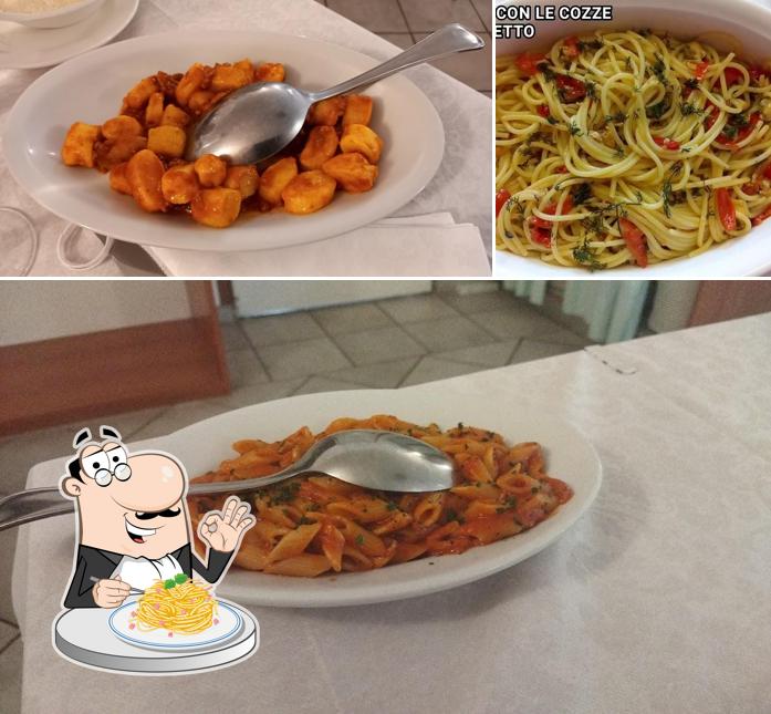 Spaghetti alla carbonara al Ristorante L'Incontro Strada di Pontelungo 94 60131 Ancona (AN)