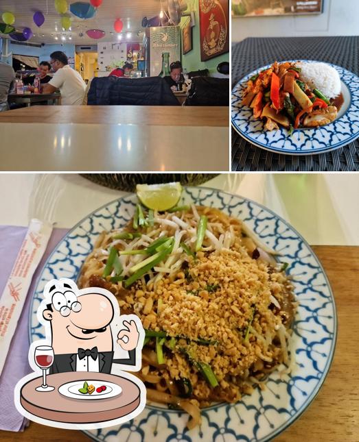 Tra le varie cose da Thai Express Basel si possono trovare la cibo e interni