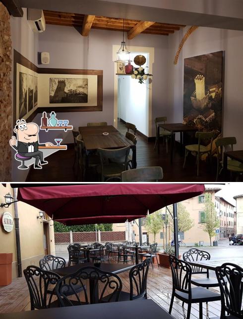 Gli interni di Aurora Taverna Toscana Trattoria