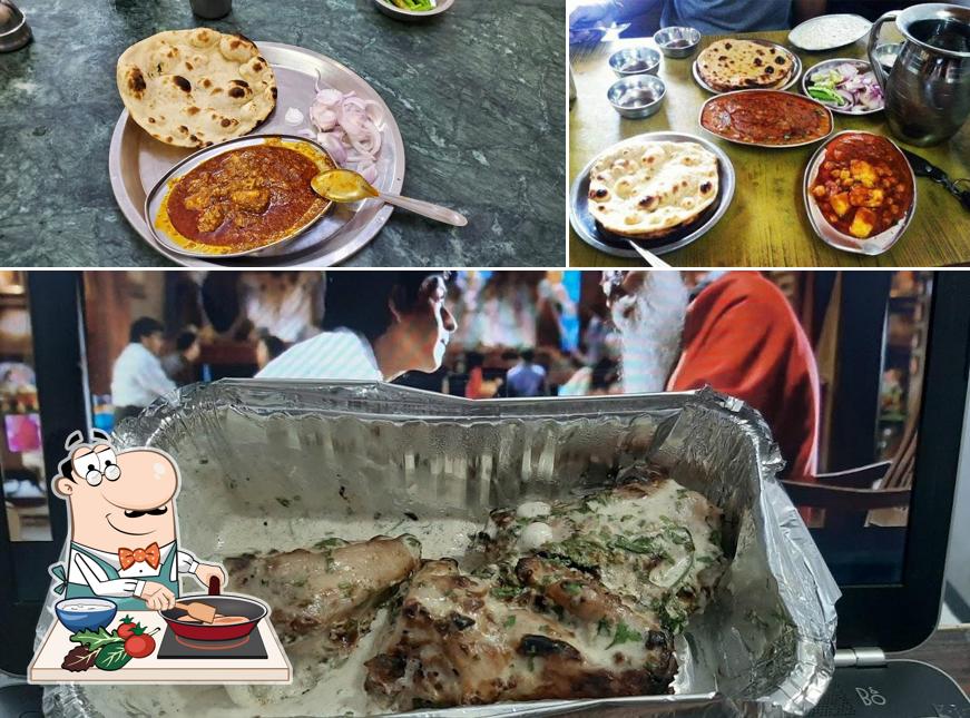 Chicken curry at Pehalwan Da Hotel