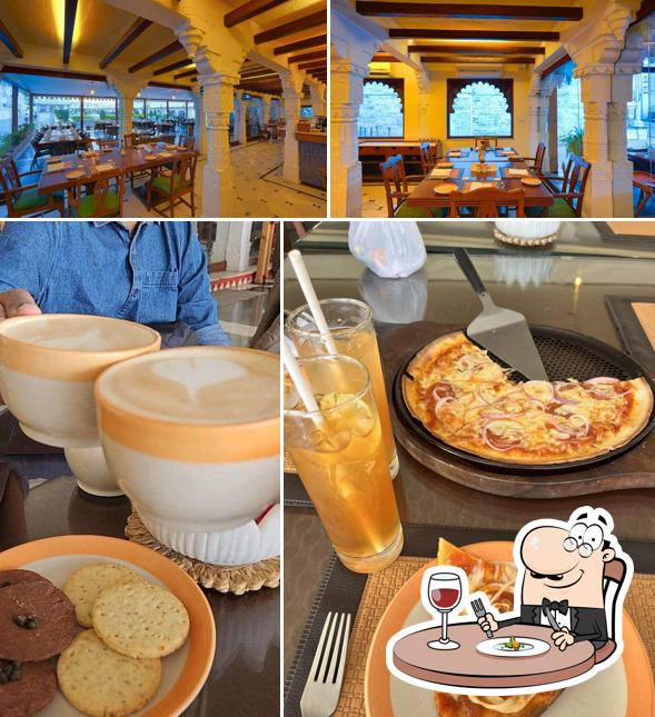 Palki Khana - By Shiv Niwas Palace