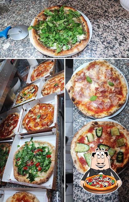 Ordina tra le svariate varianti di pizza