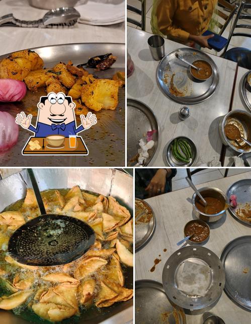 Food at New Vaishno Dhaba