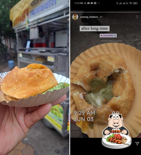 Meals at Niha dal kachori and pyaaz kachori