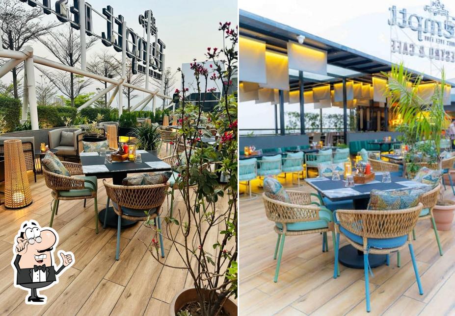 Check out how Cafe tt looks inside