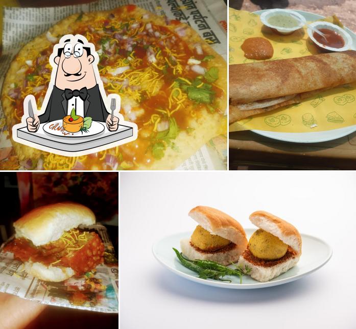 Food at Vaibhav Chat Bhandar, Panipuri and Vada Pav Centre in Jalna