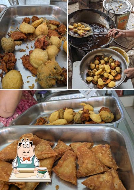 Samosa at Maharaja Bhajiya House