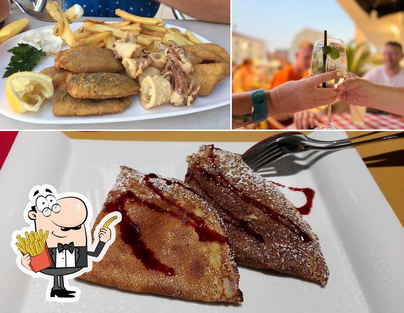 Ordina le patatine fritte a Pizzeria Buoni Amici In Piazza Umag