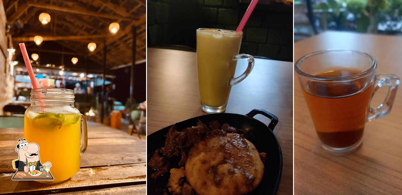 Food at 90's Cotta Resto Cafe