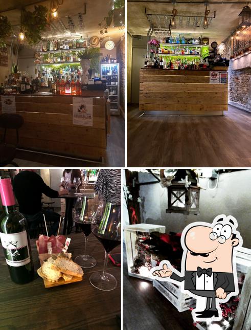 Siediti a un tavolo di Wineria Aperitivino