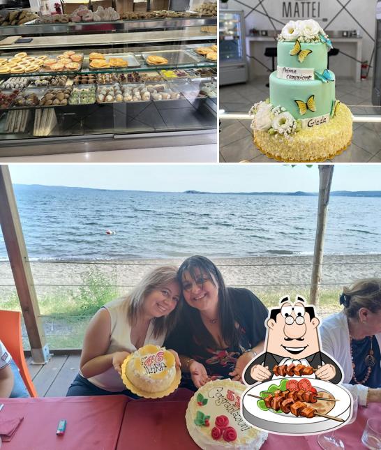 Tra le diverse cose da "MATTEI" Caffetteria - Pasticceria - Panetteria si possono trovare la cibo e interni