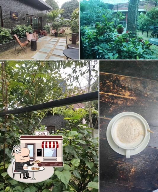 The exterior of Seychelles Cafe