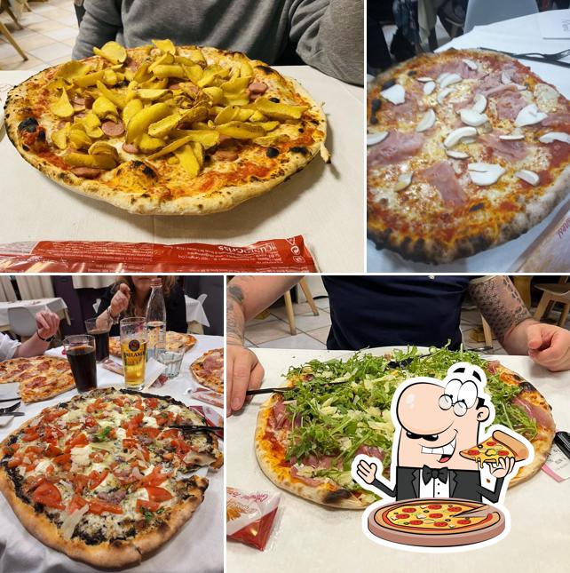 Ordina una pizza a Ristorante Pizzeria Le Fate Santo Stefano Belbo