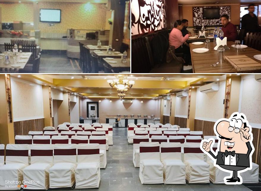 The interior of Dilli-6 Restaurant