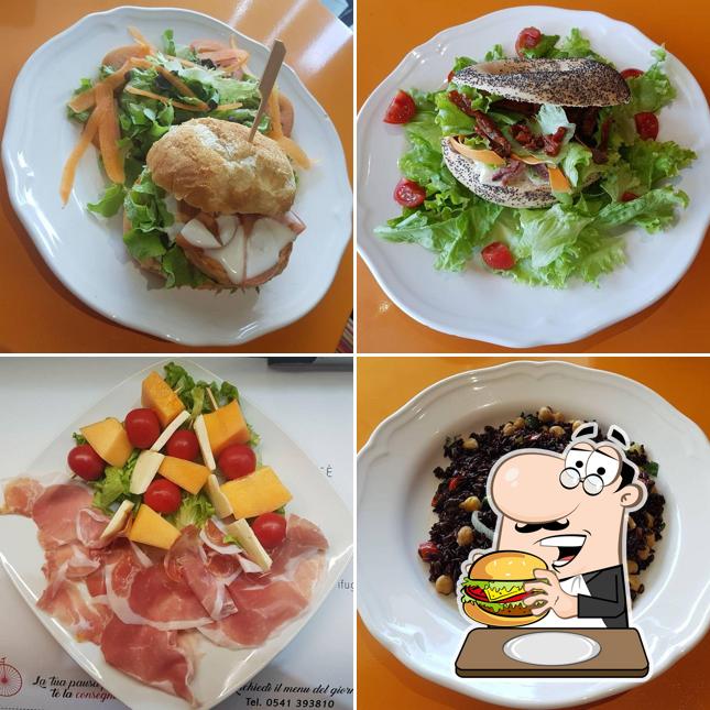 Prenditi un hamburger a Grace Lunch Break Café