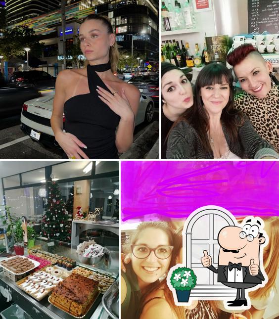 Gli esterni di Romy Bar