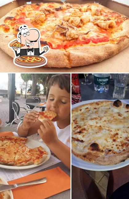 A RistorantePizzeria L'ANCORA, puoi prenderti una bella pizza