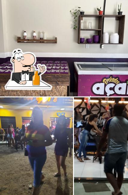 Desfrute de uma bebida no Brokados Burgers e Açaí