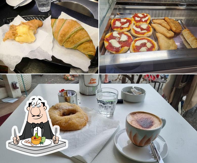 Cibo al Bar Pasticceria La Lucciola