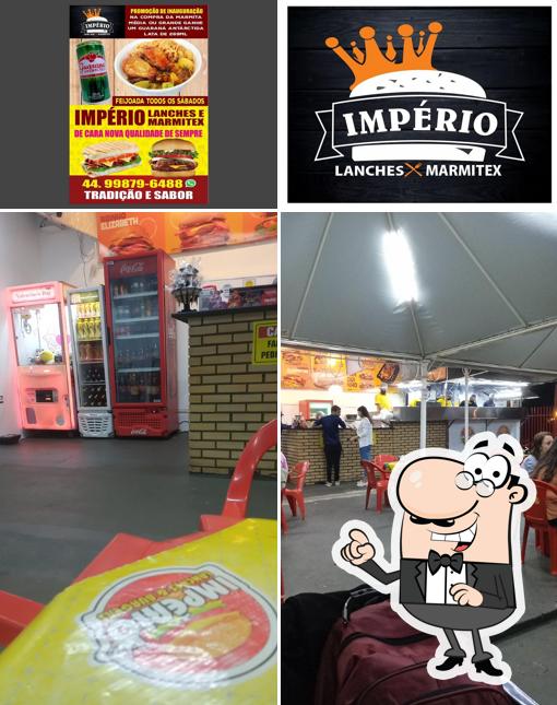 O interior do Império Lanches - Maringá