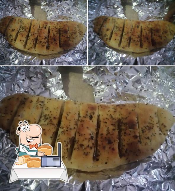 Garlic bread at The Roshow Hut