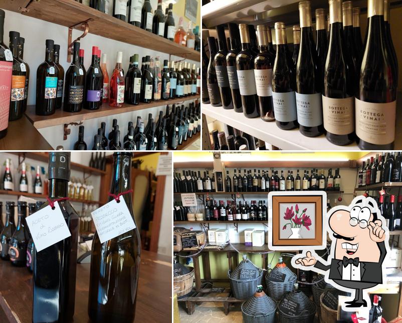 Siediti a un tavolo di Il Bacco Di Vino