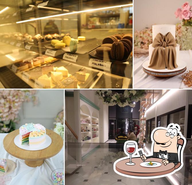 Meals at COCOMOM Cakes