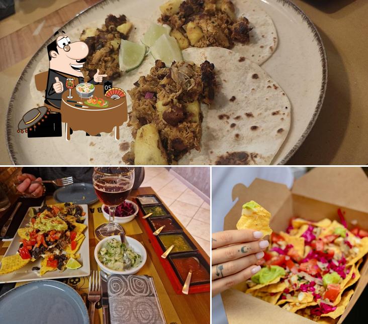 Tacos al pastor al Bandidos Riviera - Taco Bar