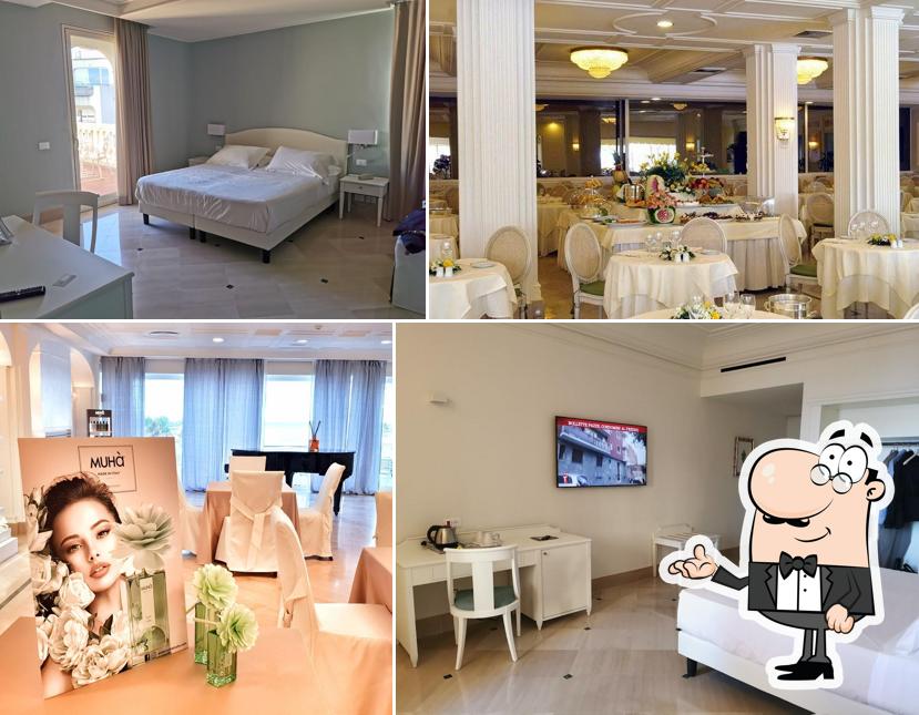 Siediti a un tavolo di Hellenia Yachting Hotel Giardini Naxos