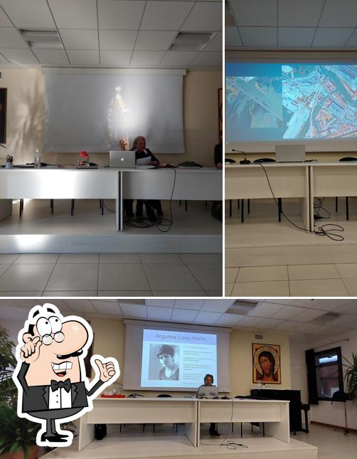 Siediti a un tavolo di Oratorio dei Santi Vito e Modesto