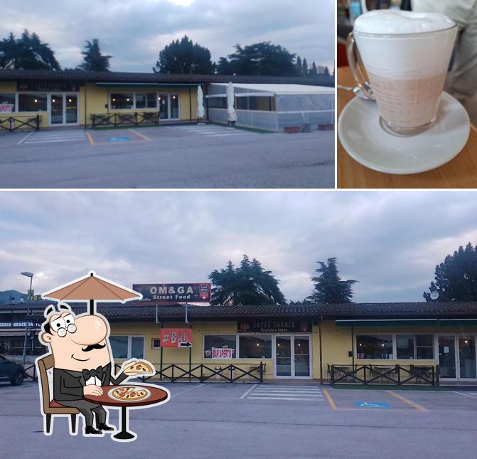 Gli esterni di OM&GA Street Food