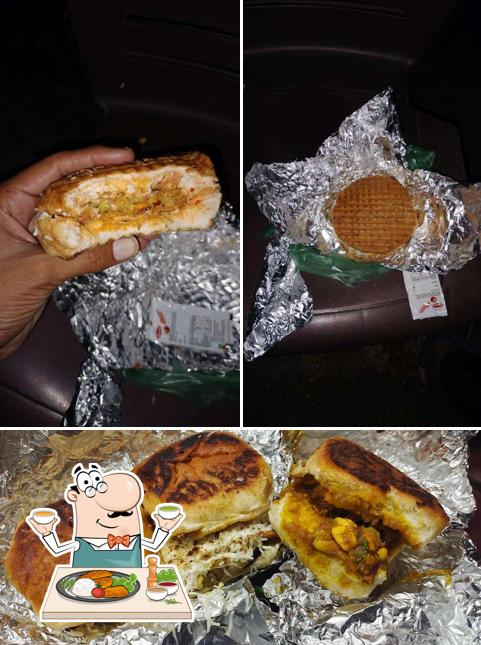Food at Kutchi Snacks
